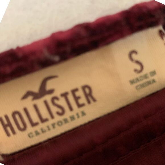 Hollister Burgundy Velvet Romper Size S Party / Holiday Outfit - Picture 9 of 12